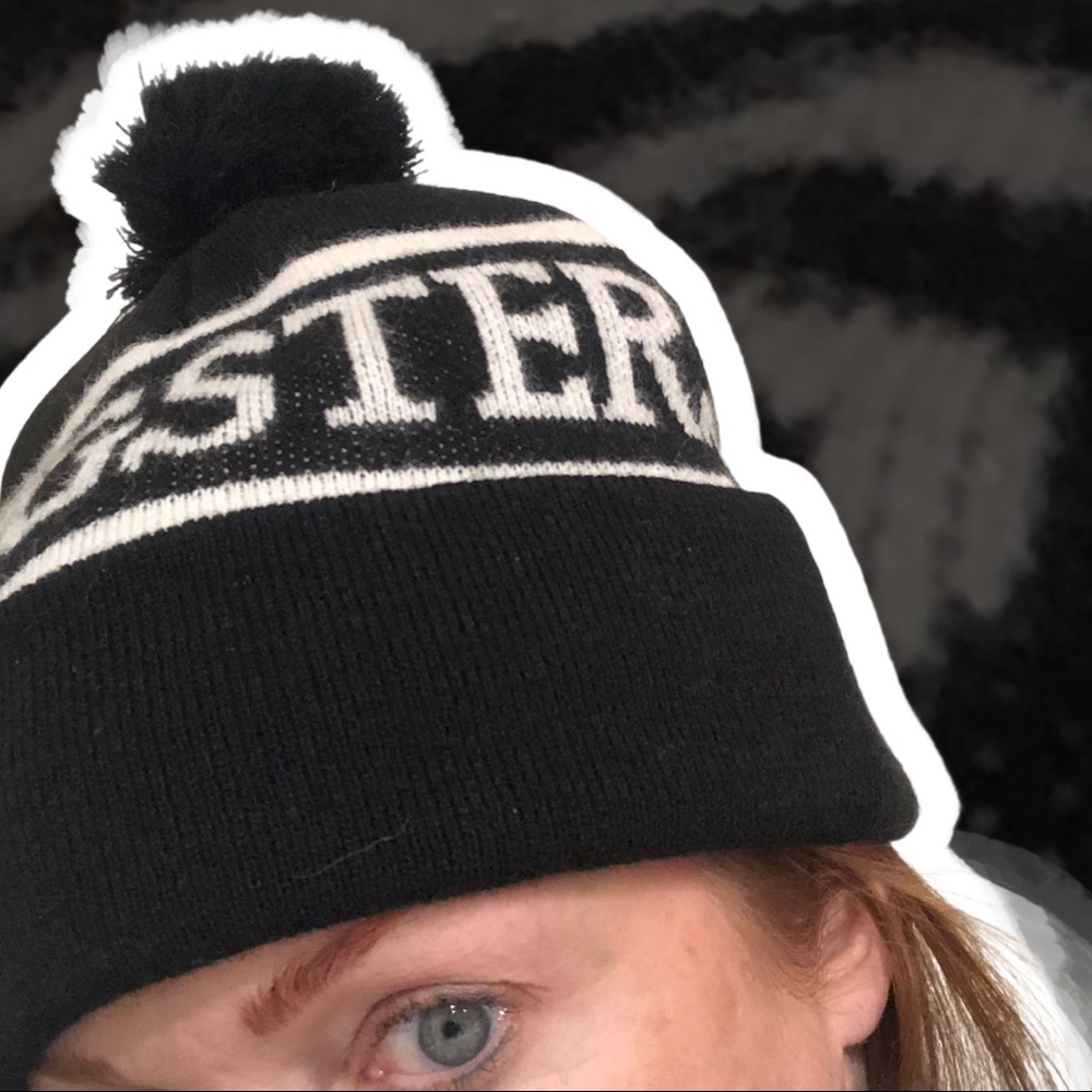 NWOT Spiritual Gangster winter knit logo beanie - Picture 4 of 15